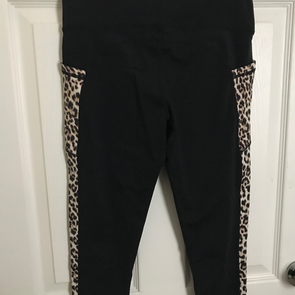Zyia Leopard Pocket Brilliant Hi-Rise size 12